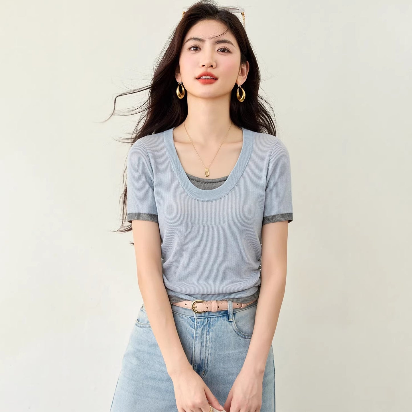 Women's U-Neck Color-Block Knit Top - Slimming Waist Cinching T-Shirt