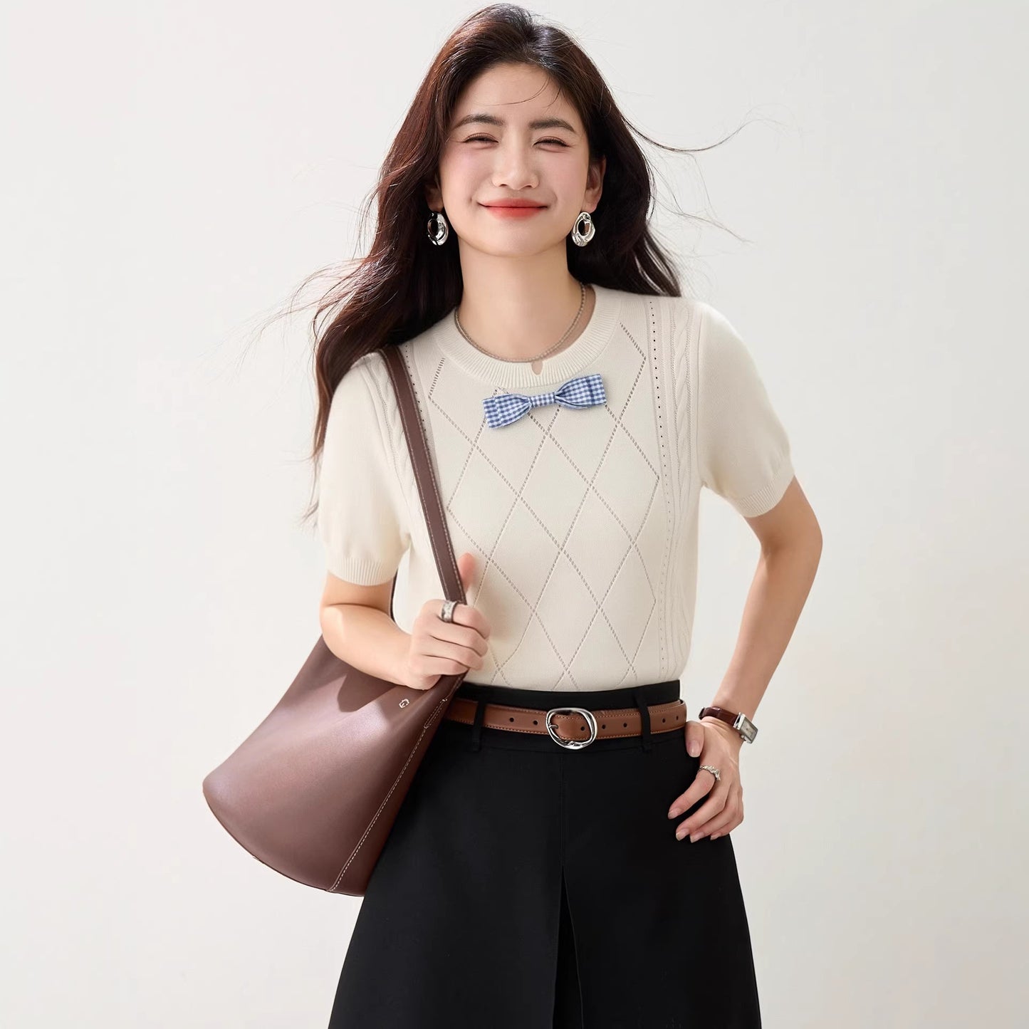 Elegant Bow Tie Knitwear - Regular Shoulder Fitted Top for Women