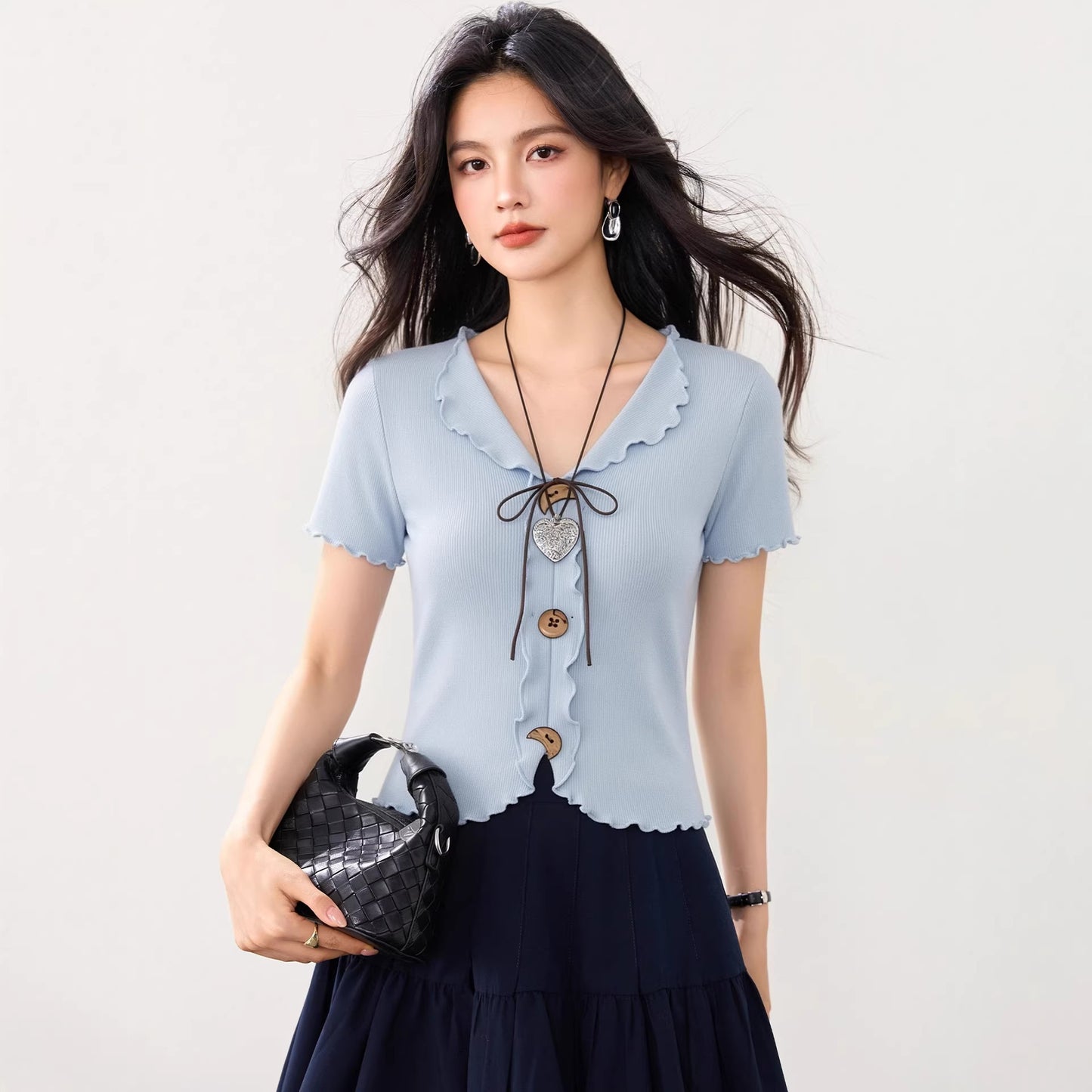 Elegant Ruffle Collar Short Sleeve Knitwear - Chic Bow Design Top for Women