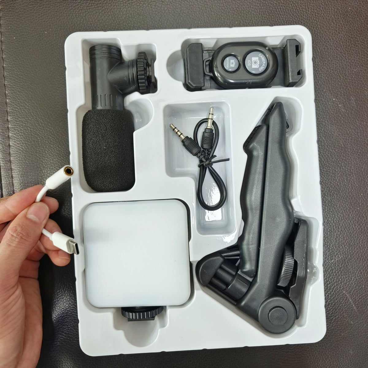 Desktop Live Streaming Kit - Smartphone Vlogging Rig with Fill Light, Microphone, and Handheld Tripod