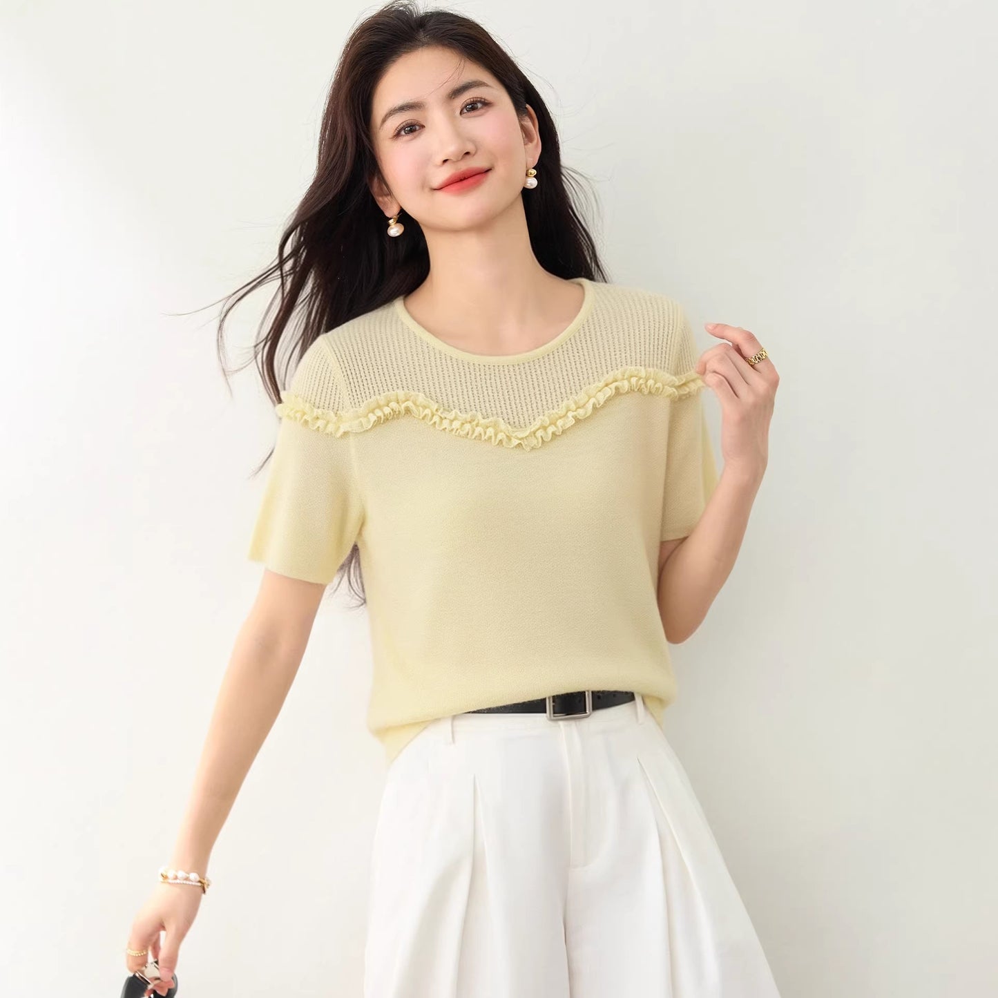 Elegant Lace Trim Round Neck Knit Top - Sweet Short Sleeve Blouse for Women