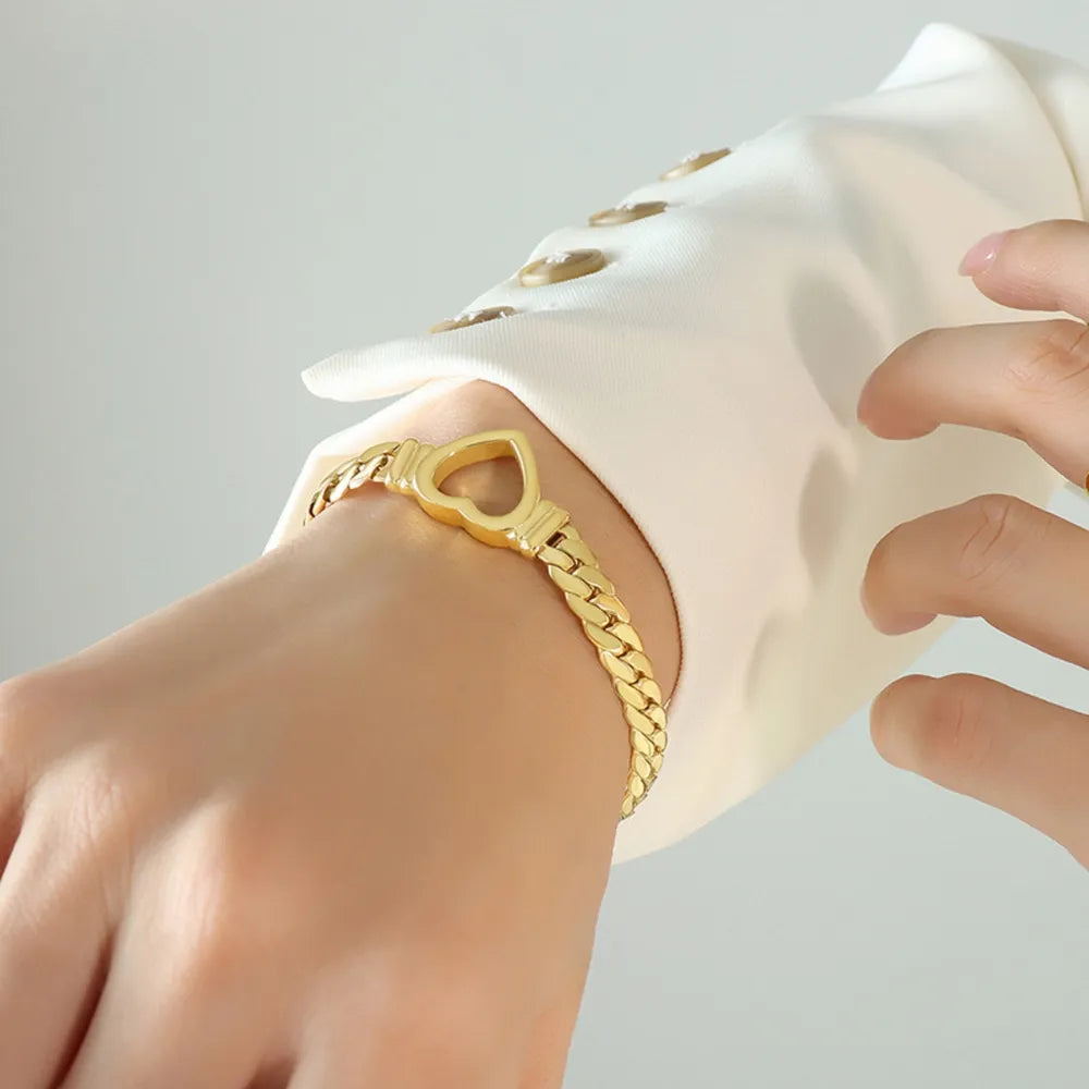 Trendy Gold Titanium Steel Cutout Heart Curb Chain Bracelet.