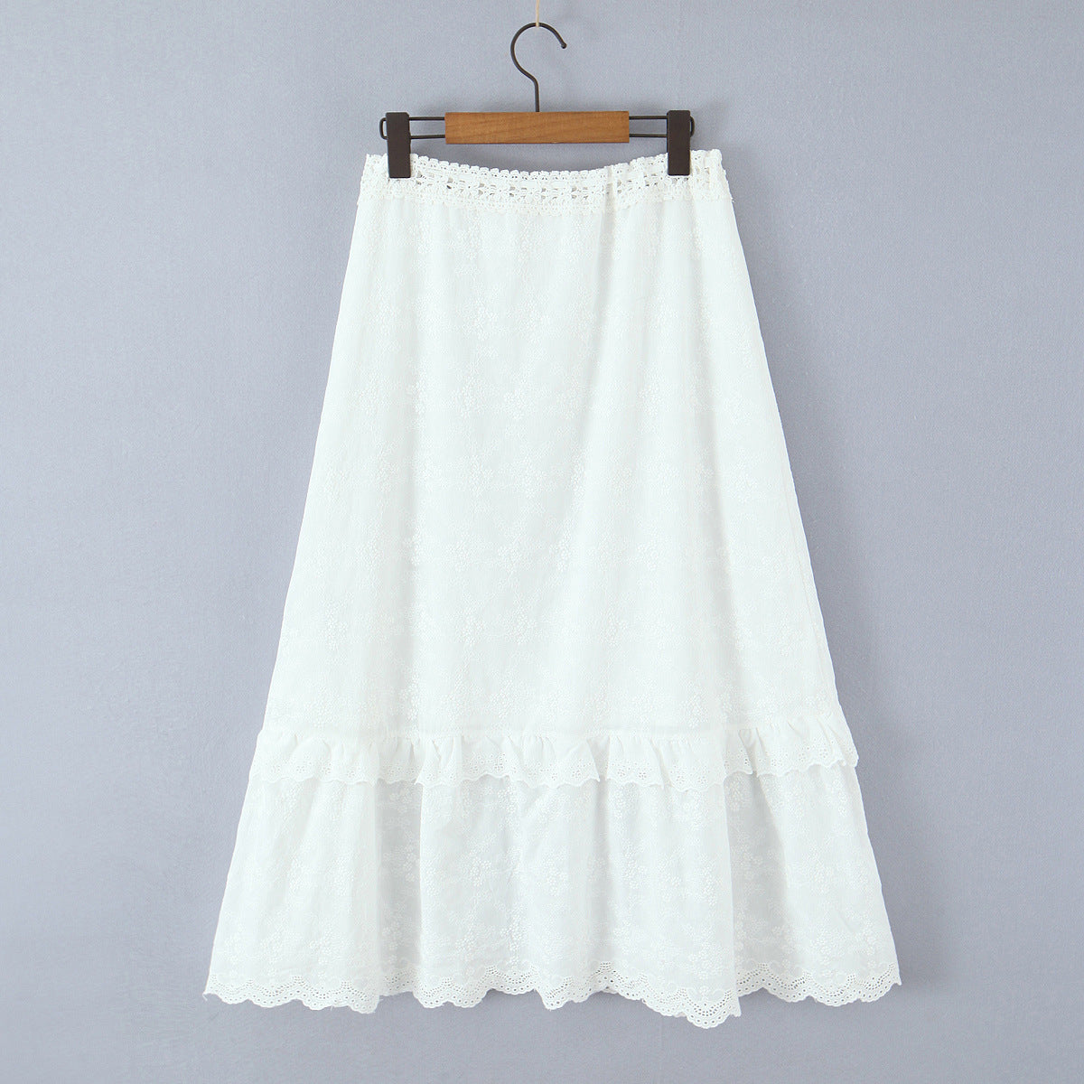 Women's Chic Lace Patchwork Maxi Skirt - Graceful White Summer Bottoms