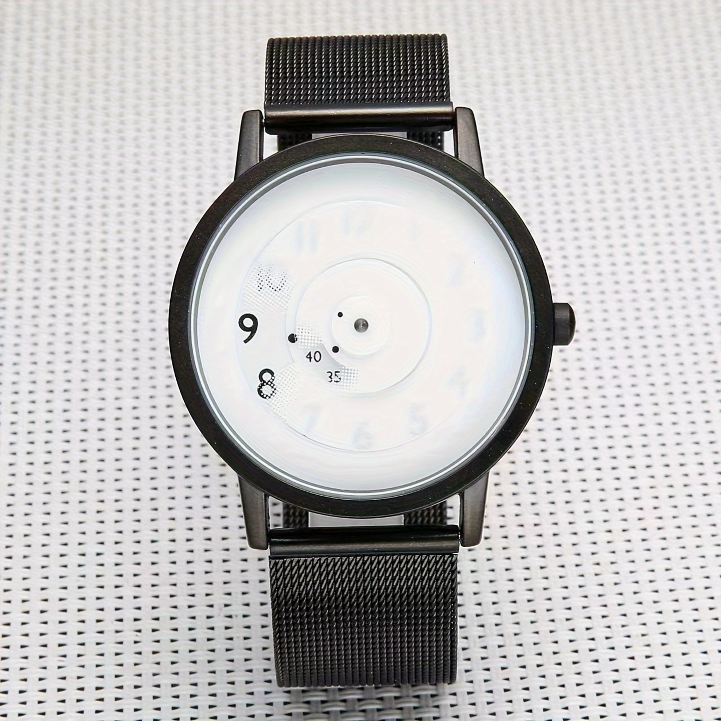 Trendy Pointerless Concept Watch with Stainless Steel Mesh Strap