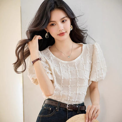 Chic Commute Casual Blouse - Charming Loose-Fitting Top for Women