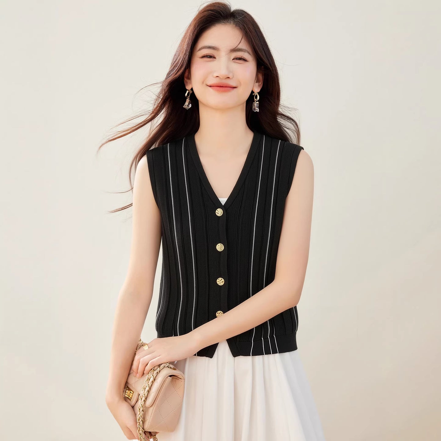 Women's Striped V-Neck Knit Waistcoat - Chic Sleeveless Outerwear Top