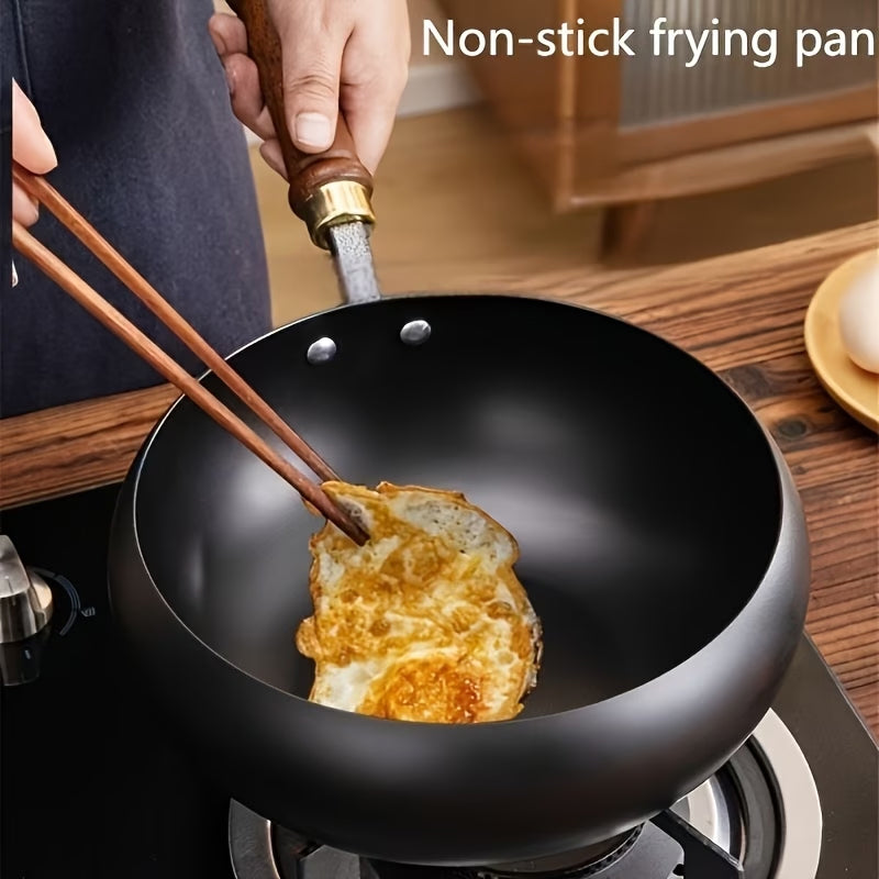 Traditional Hand-Forged Uncoated Iron Wok with Wooden Lid & Handle for Induction & Gas Stove