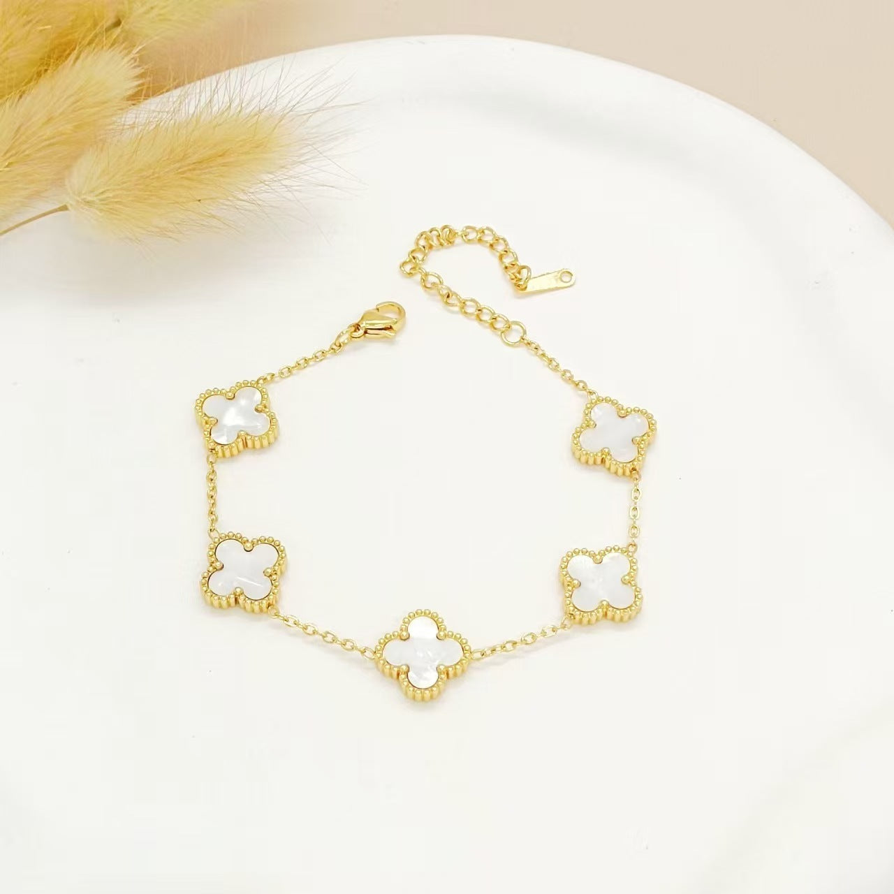 Luxury Four-Leaf Clover Chain Bracelet - Minimalist Lucky Flower Jewelry