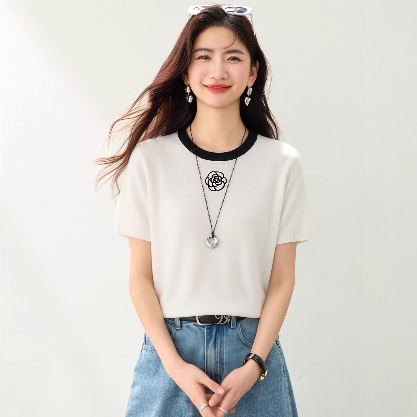 Women's Elegant Ice Silk Knit Top - Regular Shoulder Embroidered Camellia Tee