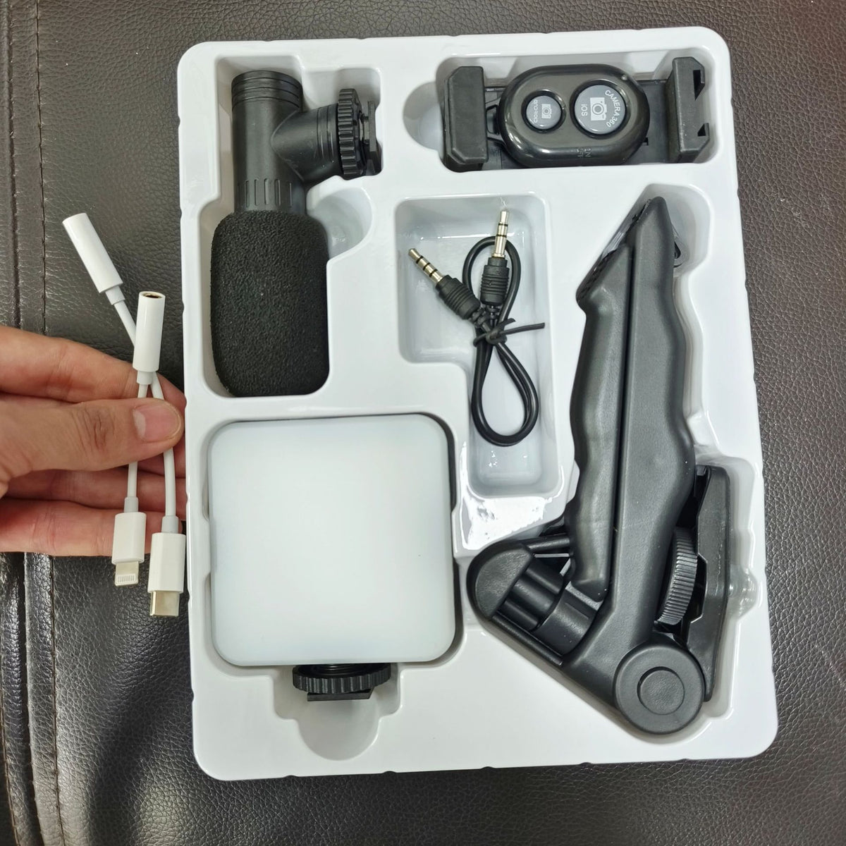Desktop Live Streaming Kit - Smartphone Vlogging Rig with Fill Light, Microphone, and Handheld Tripod