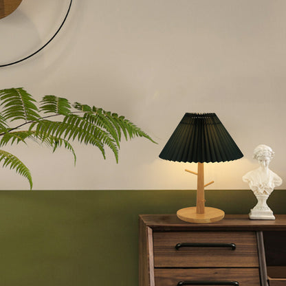 Nordic Vintage Pleated Lampshade Bedside Lamp / Modern Cozy Table Lamp with Wooden Stand for Bedroom & Living Room